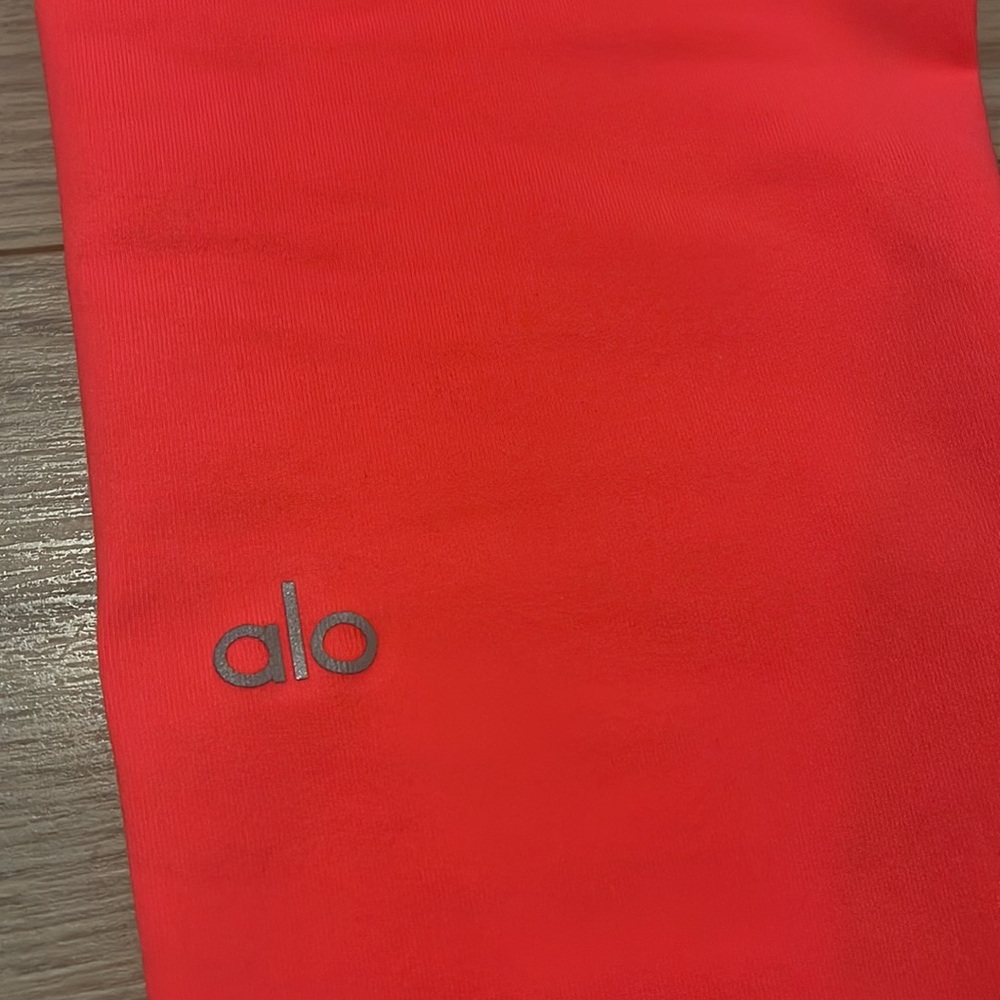 Alo pants - Picture 3 of 4